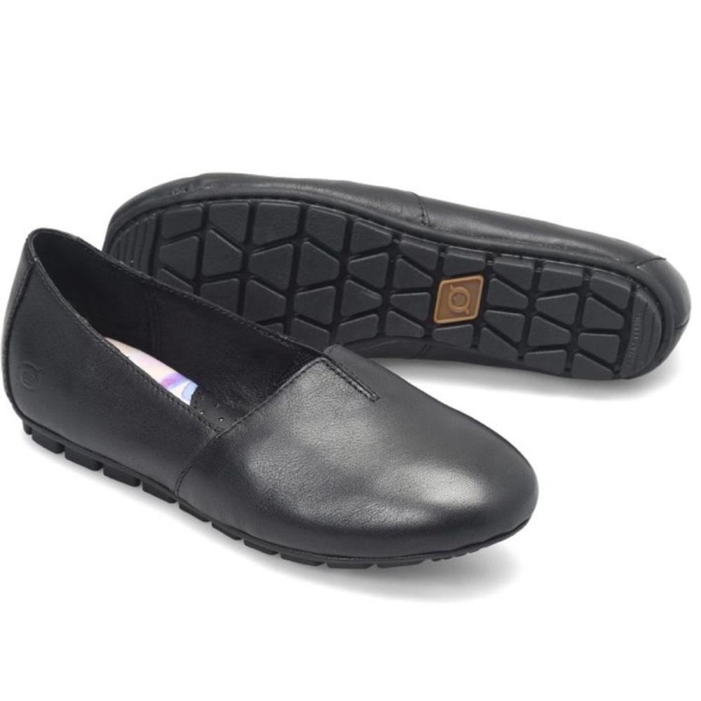 Born Sebra Leather Slip-On Leather Flat Black Women's 8W Wide
